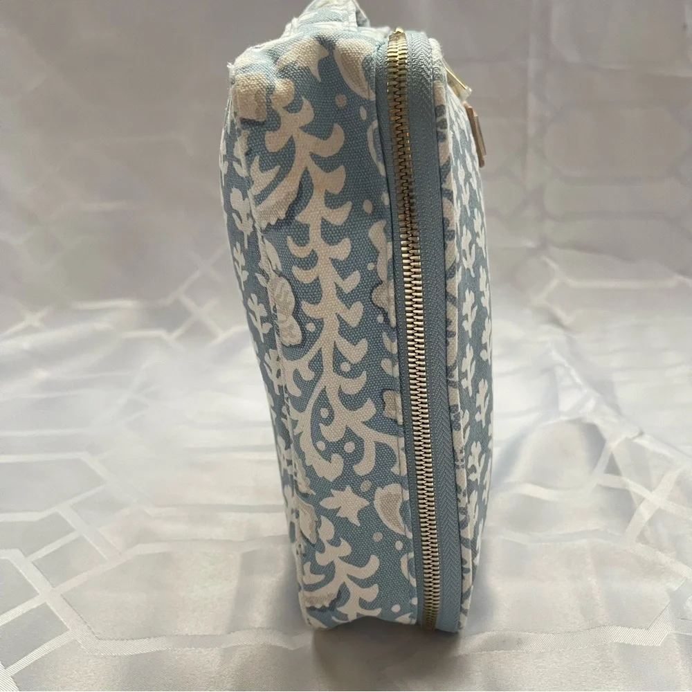 Aerin Estée Lauder Blue White Block Print Cosmetic Travel Bag NWOT